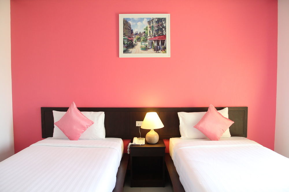 Sri Boutique Hotel Patong Bagian luar foto