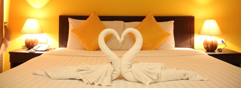 Sri Boutique Hotel Patong Bagian luar foto