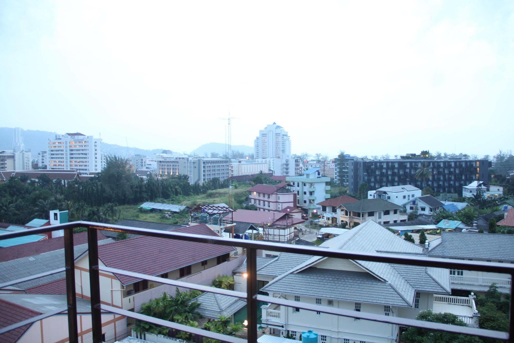 Sri Boutique Hotel Patong Bagian luar foto